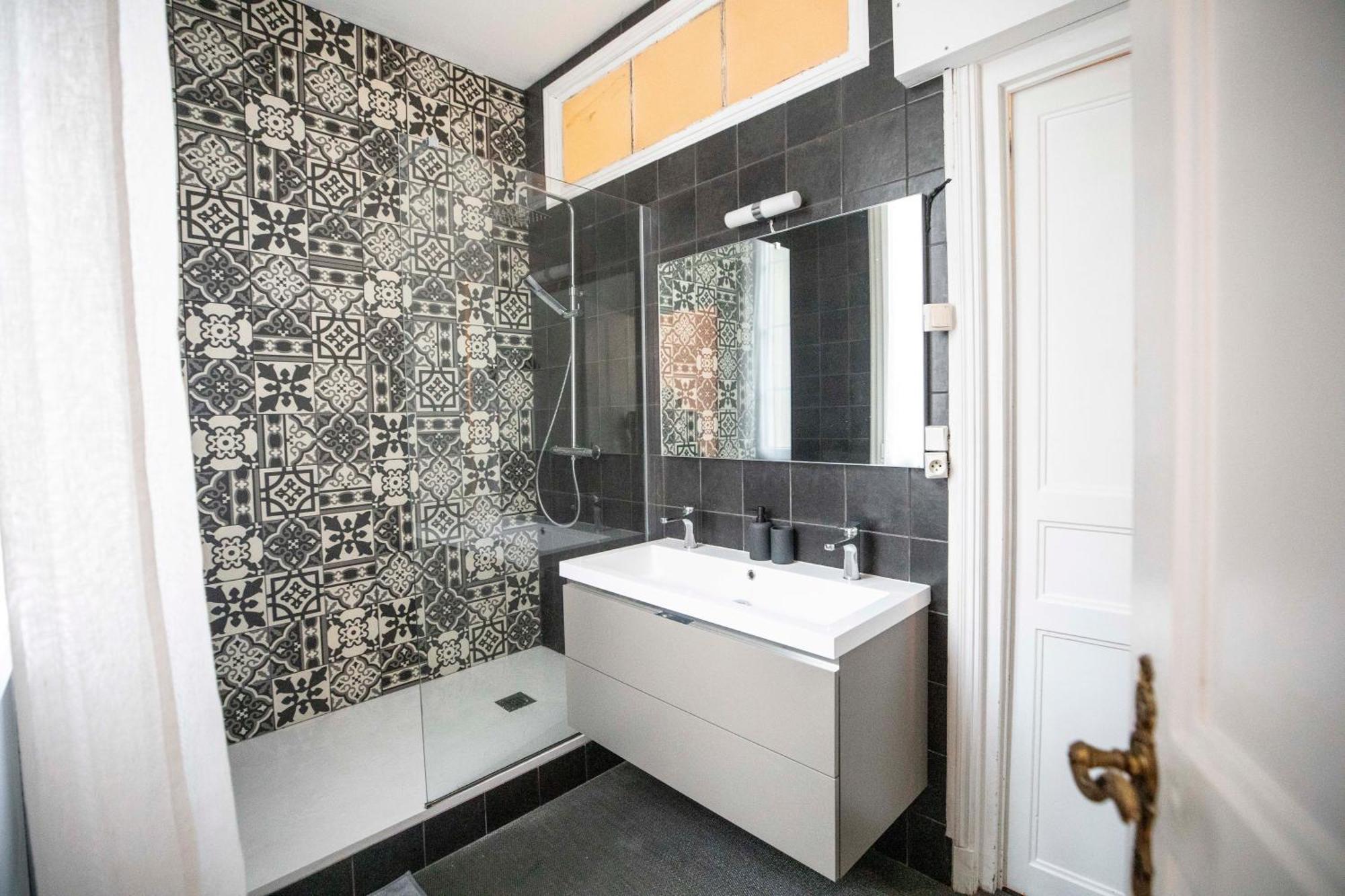 L'Appartement Lieu De Qualite En Centre Ville De Pau Esterno foto